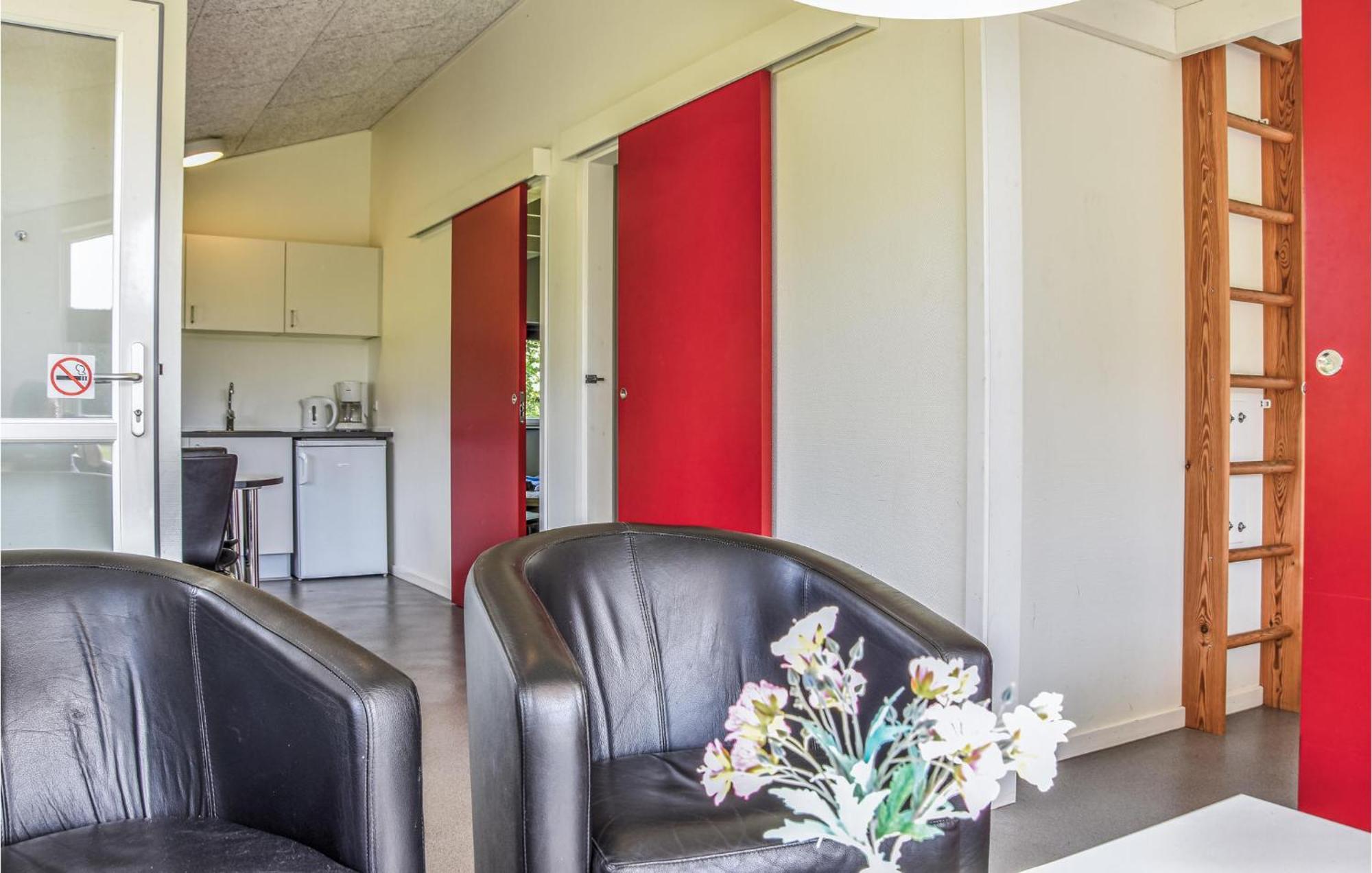 Awesome Home In Spjald With Wifi Luaran gambar